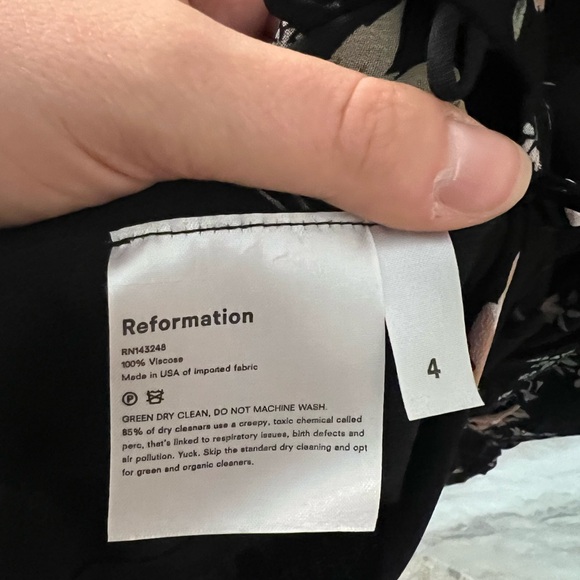 Reformation dark floral blouse (size 4) - Picture 4 of 5